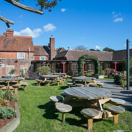 The Huntsman Of Brockenhurst Exterior photo
